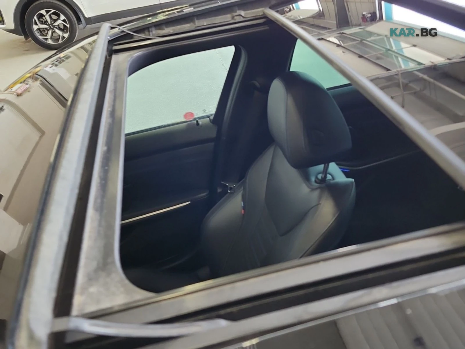 BMW 330 xDrive * Pano * АвтоКредит * (ЦЕНА ДО БГ), снимка 16 - Автомобили и джипове - 54917293