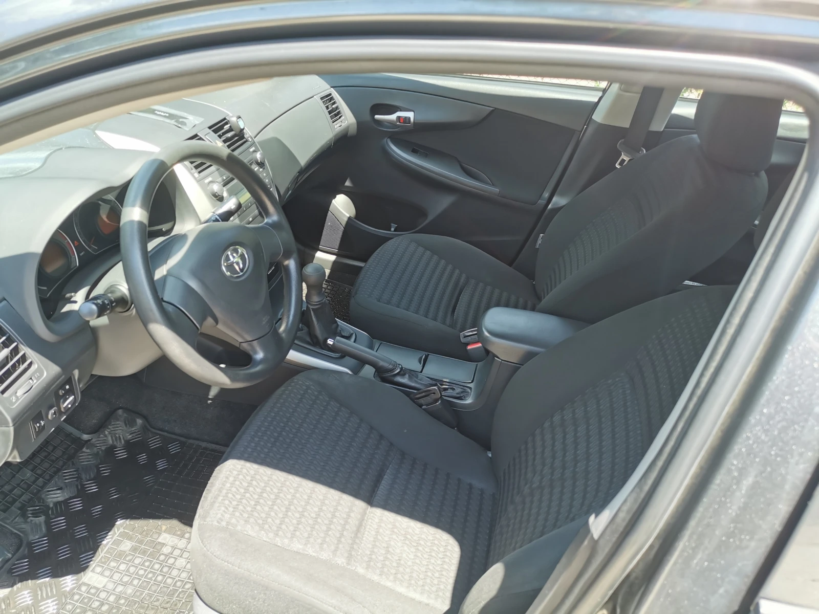 Toyota Corolla, снимка 6 - Автомобили и джипове - 54979851