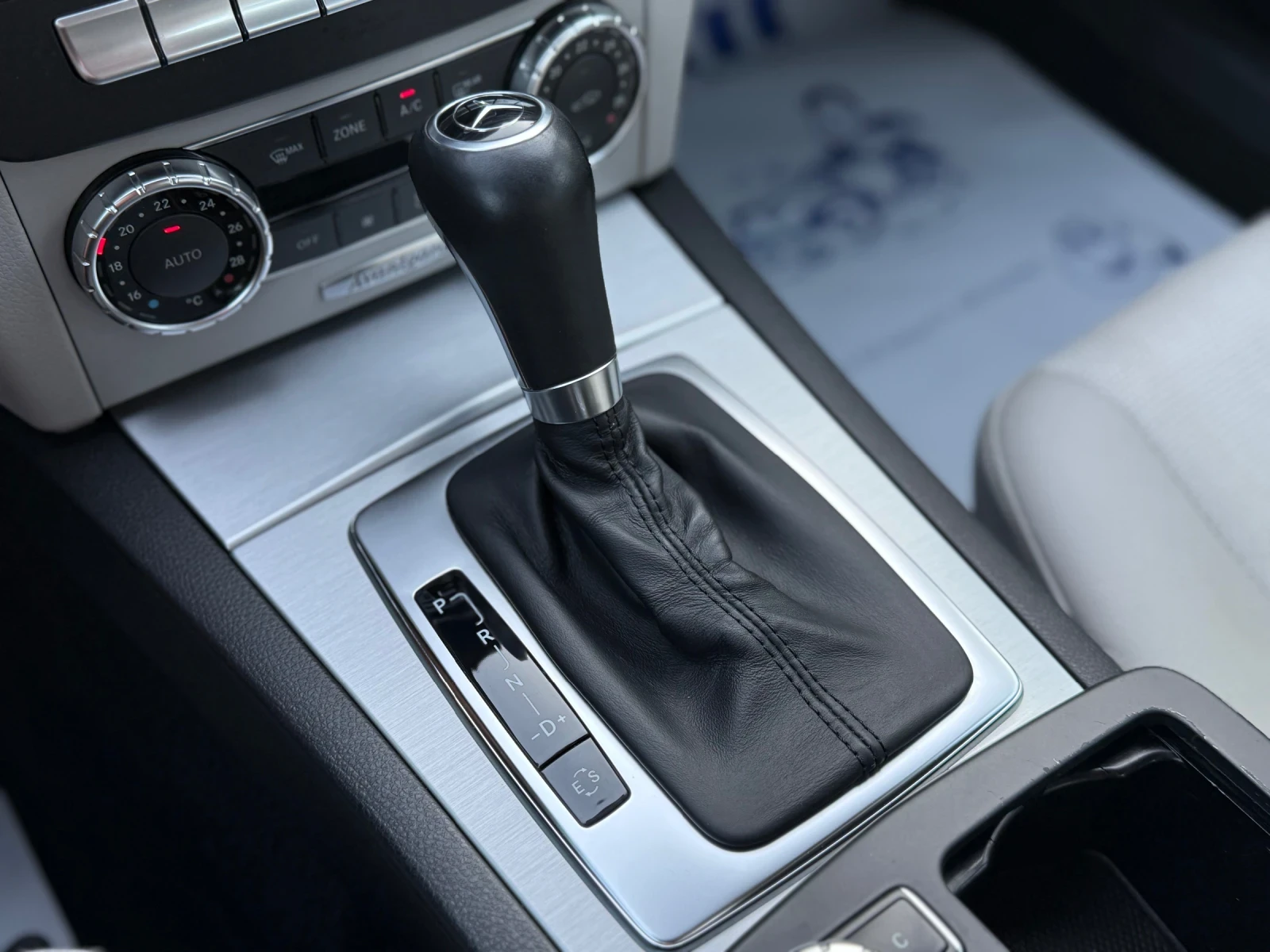 Mercedes-Benz C 220 170КС* AMG-PACKET* KOJA* NAVI* TOP, снимка 13 - Автомобили и джипове - 55095661