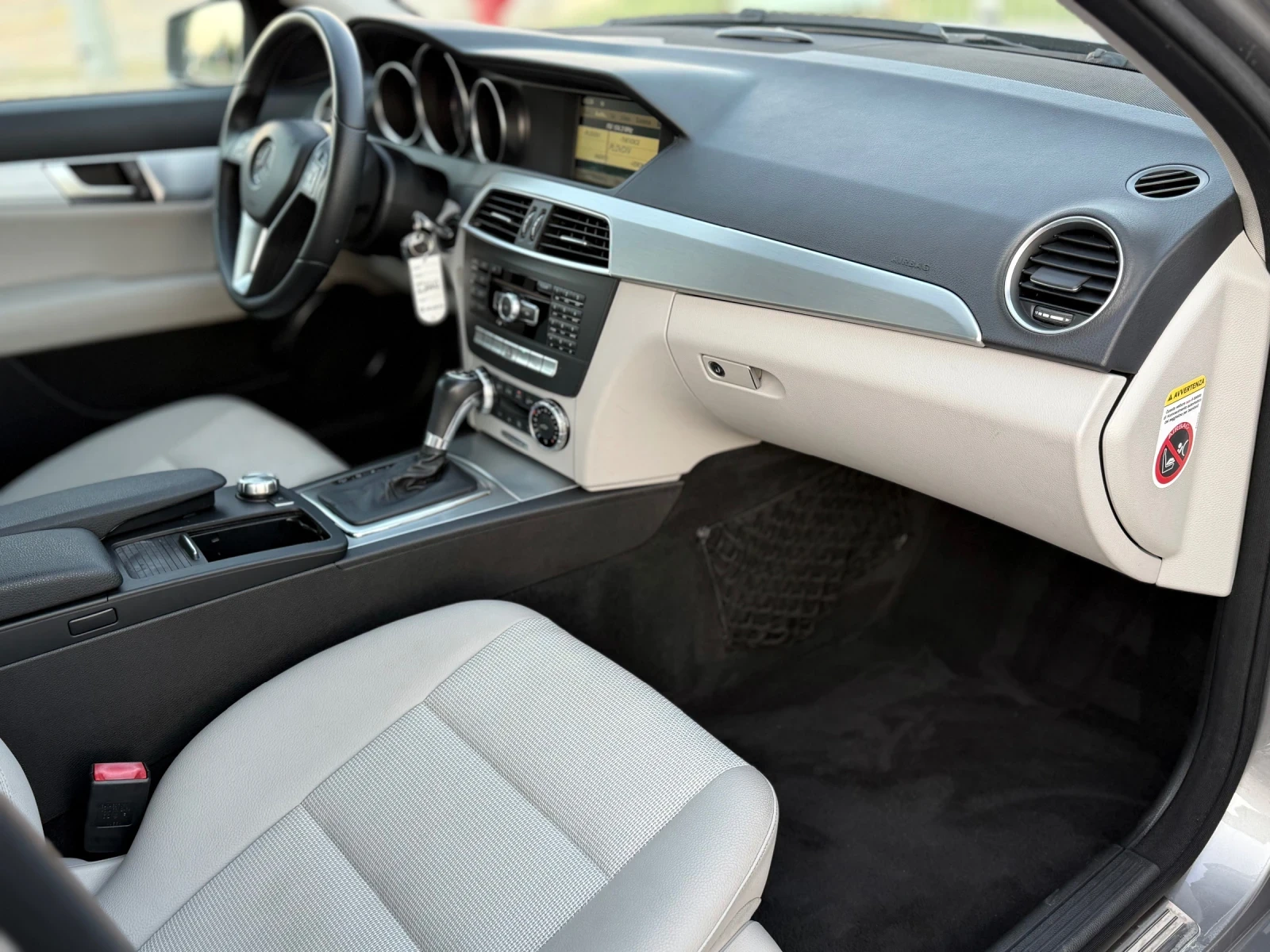 Mercedes-Benz C 220 170КС* AMG-PACKET* KOJA* NAVI* TOP, снимка 8 - Автомобили и джипове - 55095661
