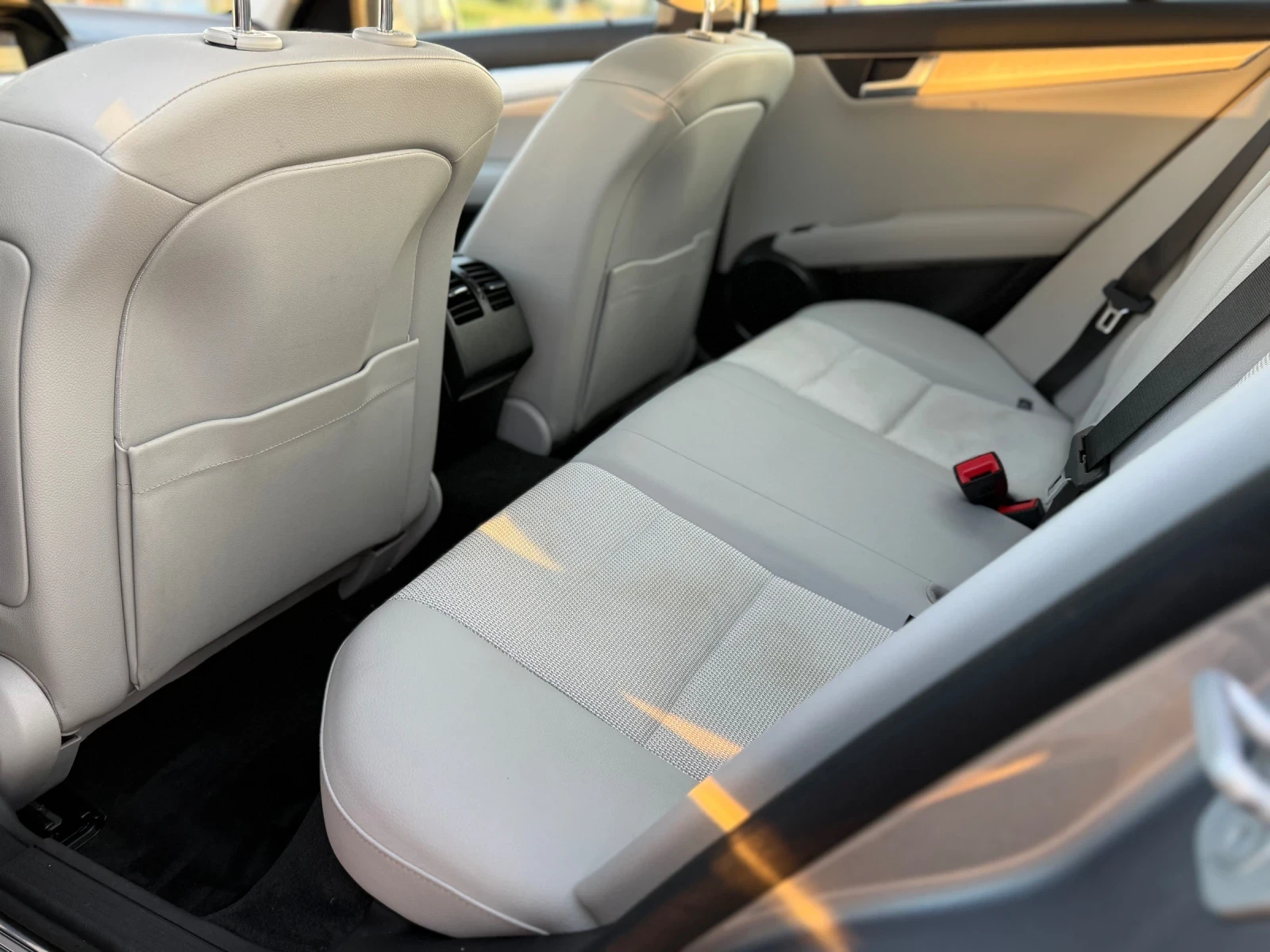 Mercedes-Benz C 220 170КС* AMG-PACKET* KOJA* NAVI* TOP, снимка 11 - Автомобили и джипове - 55095661