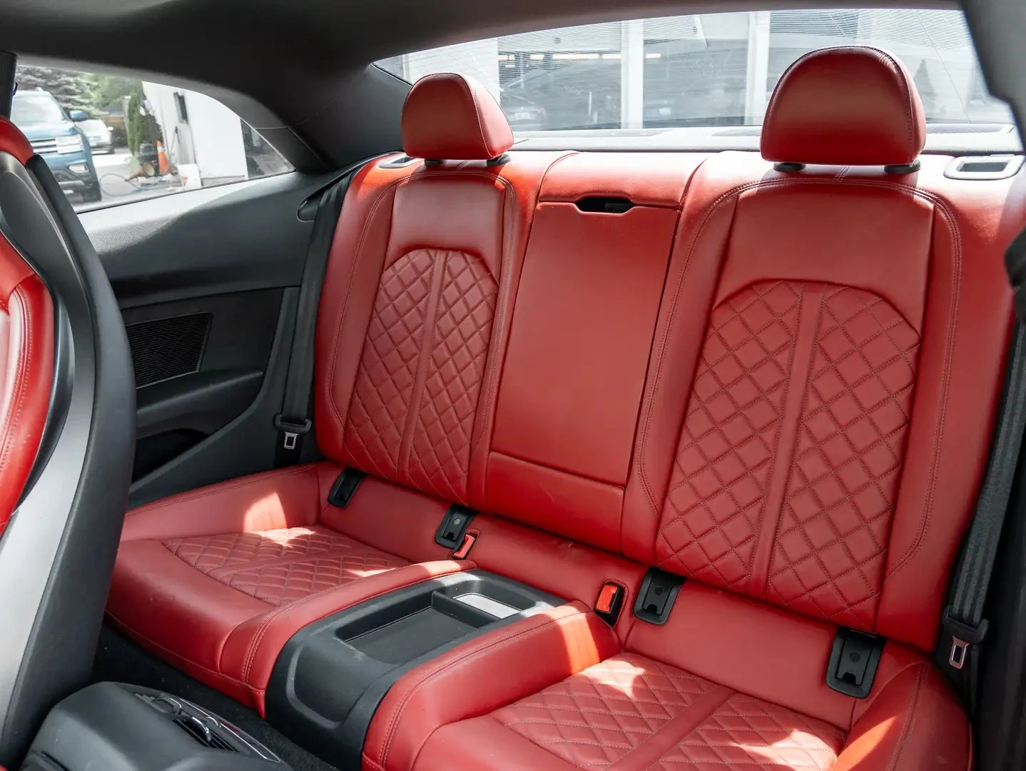 Audi S5 Technik * 360 * Масаж * АвтоКредит * (ЦЕНА ДО БГ), снимка 15 - Автомобили и джипове - 55123150