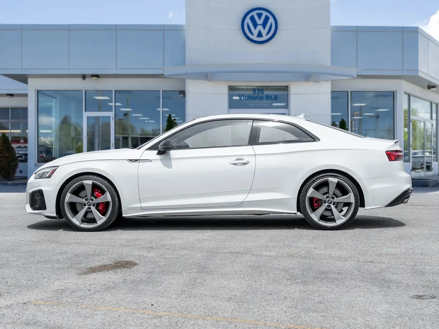 Audi S5 Technik * 360 * Масаж * АвтоКредит * (ЦЕНА ДО БГ), снимка 3 - Автомобили и джипове - 55123150