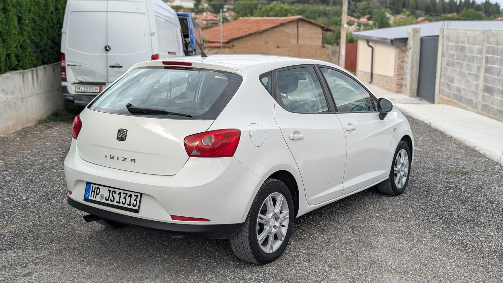 Seat Ibiza 1.6i 105 Sport, снимка 3 - Автомобили и джипове - 55274492