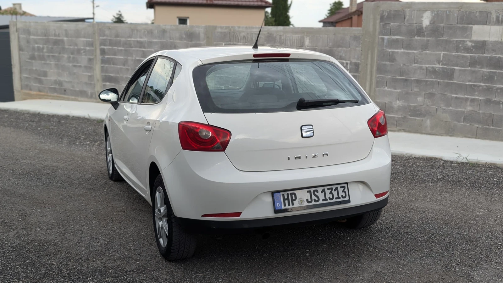 Seat Ibiza 1.6i 105 Sport, снимка 4 - Автомобили и джипове - 55274492