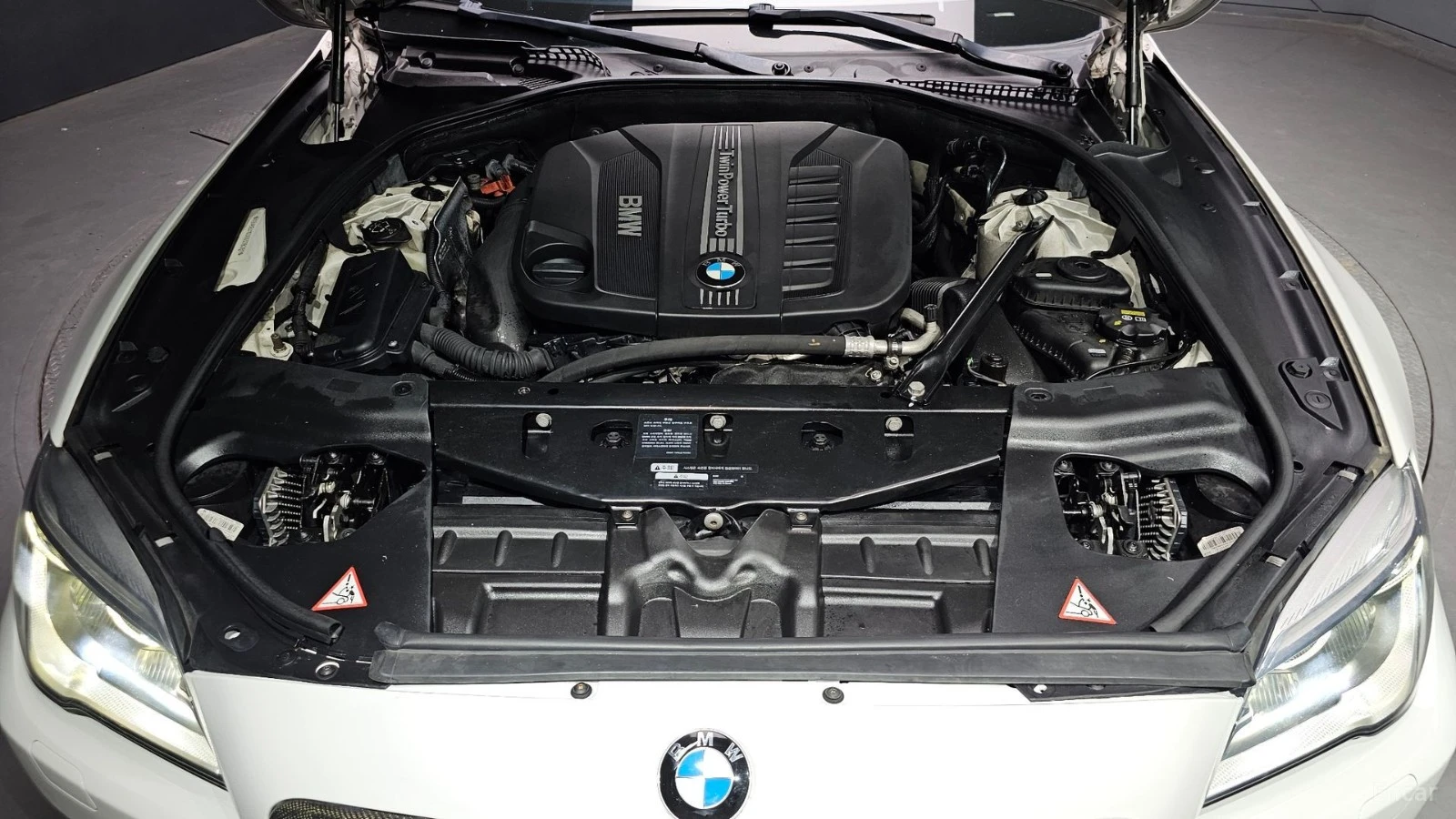 BMW 640 * MAX* M PACK* 360* Ambient Light* Head-up* ПАНО* , снимка 6 - Автомобили и джипове - 55656115