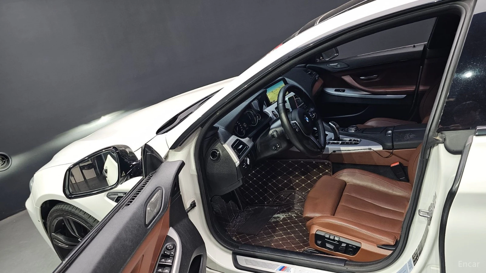 BMW 640 * MAX* M PACK* 360* Ambient Light* Head-up* ПАНО* , снимка 10 - Автомобили и джипове - 55656115