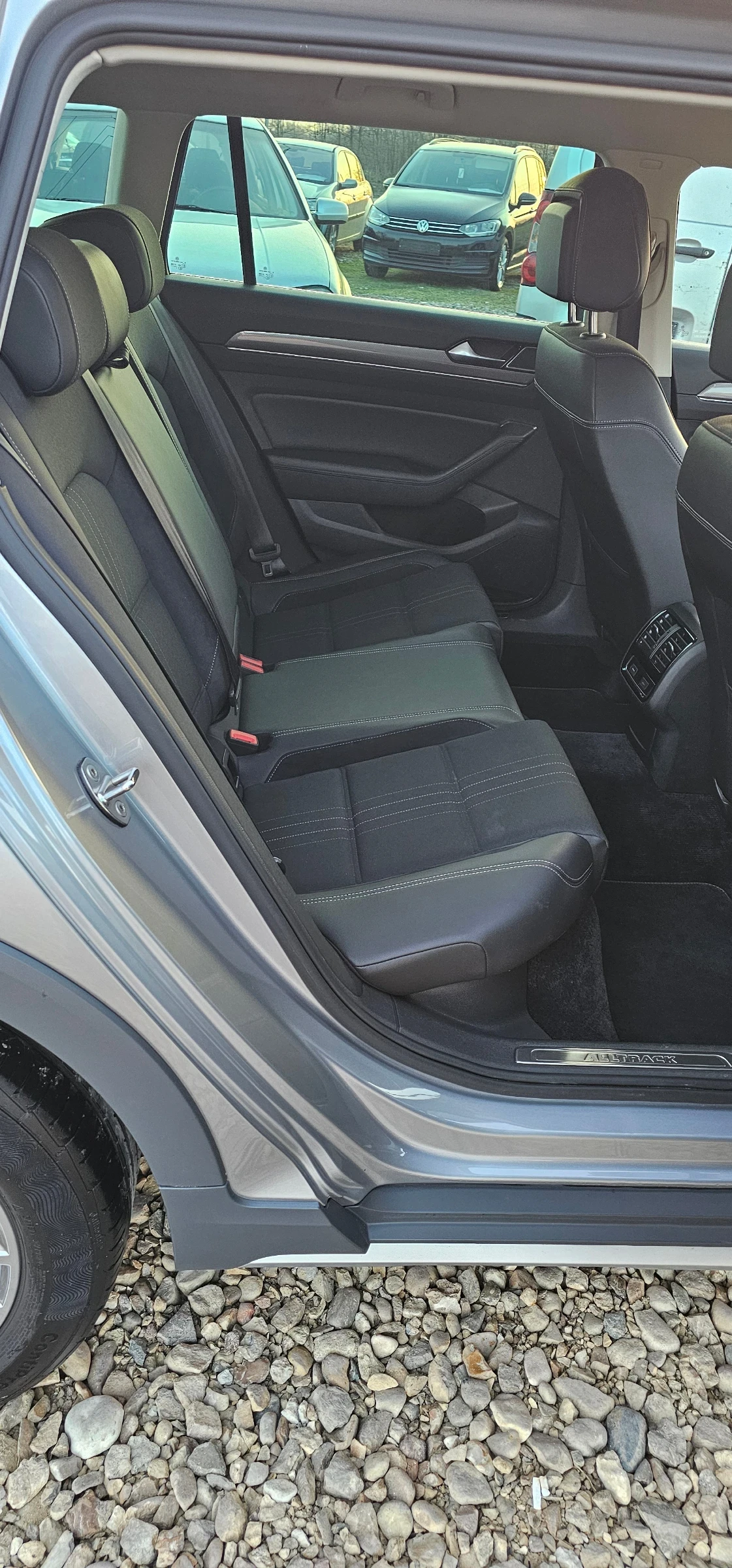VW Alltrack 2.0TDI/190k/DIGITAL/LED, снимка 11 - Автомобили и джипове - 56149039