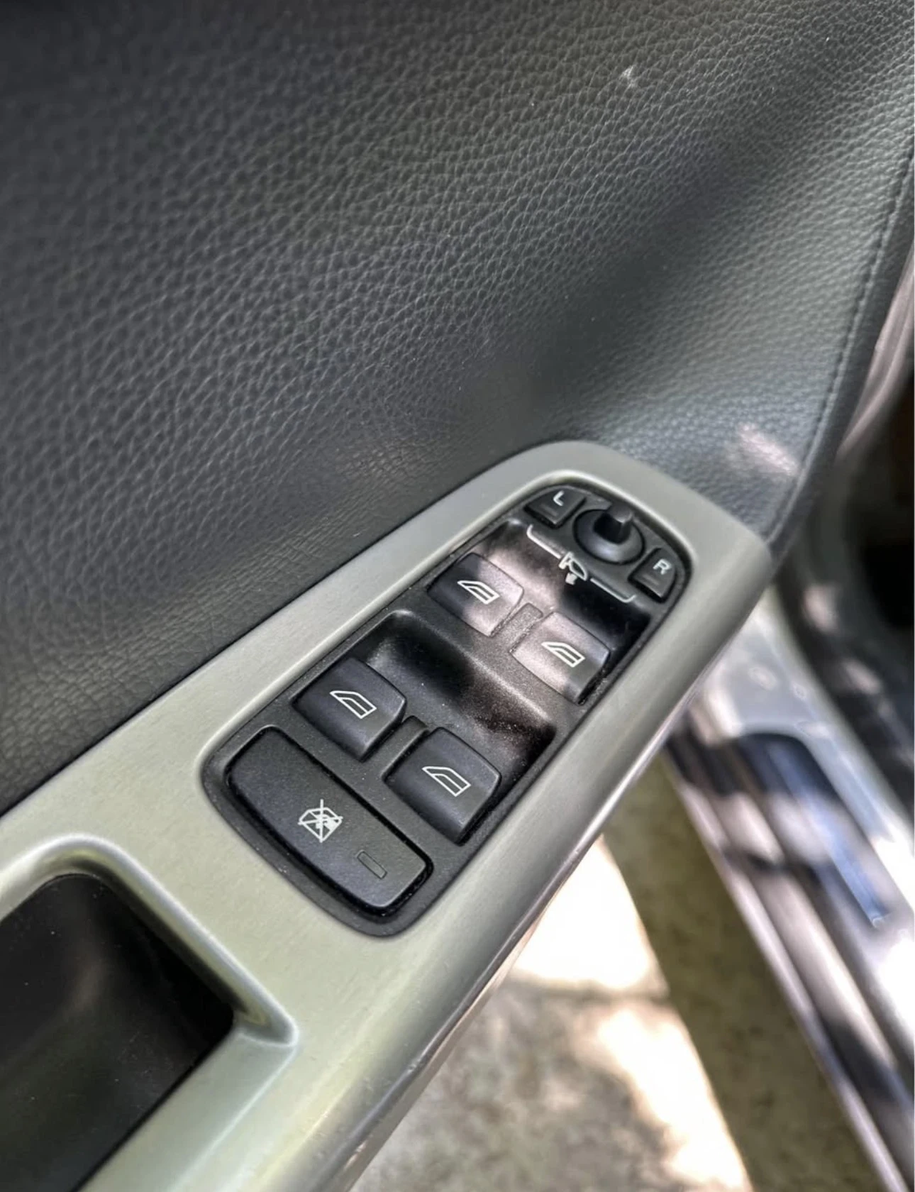 Volvo V50 2.4 D5 Автомат , снимка 8 - Автомобили и джипове - 56477959