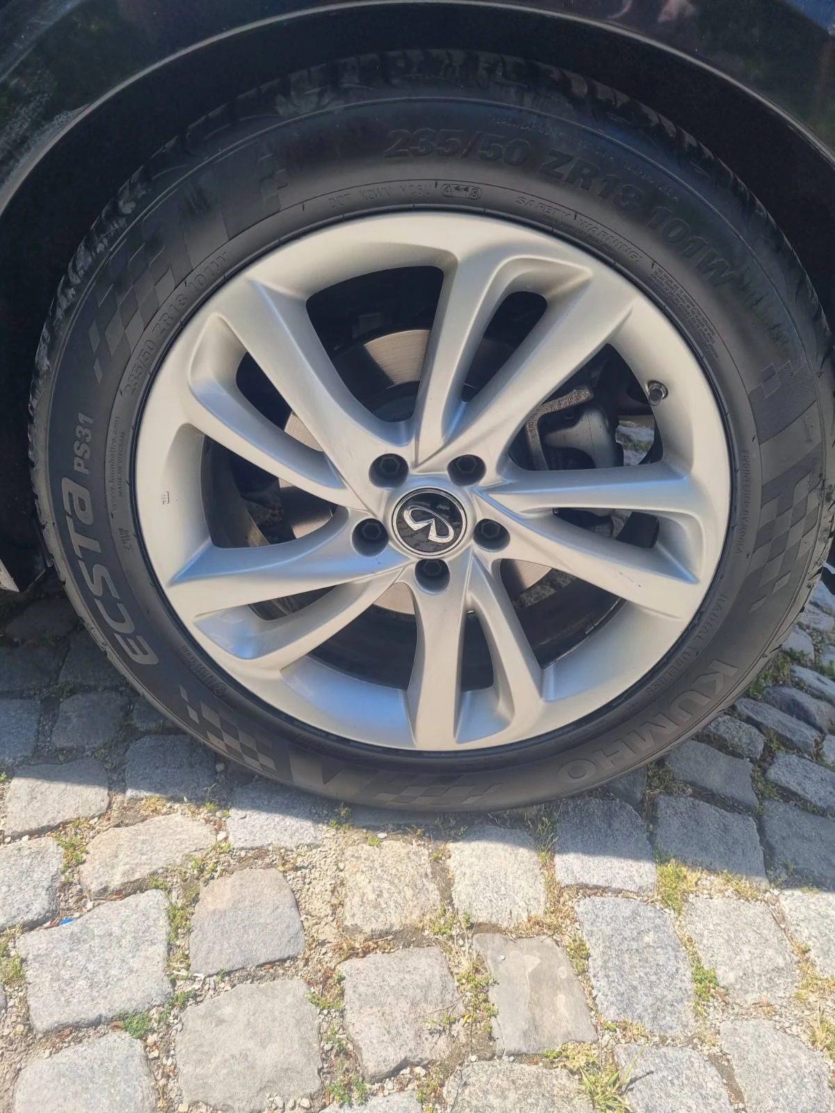 Infiniti Q30  - изображение 7