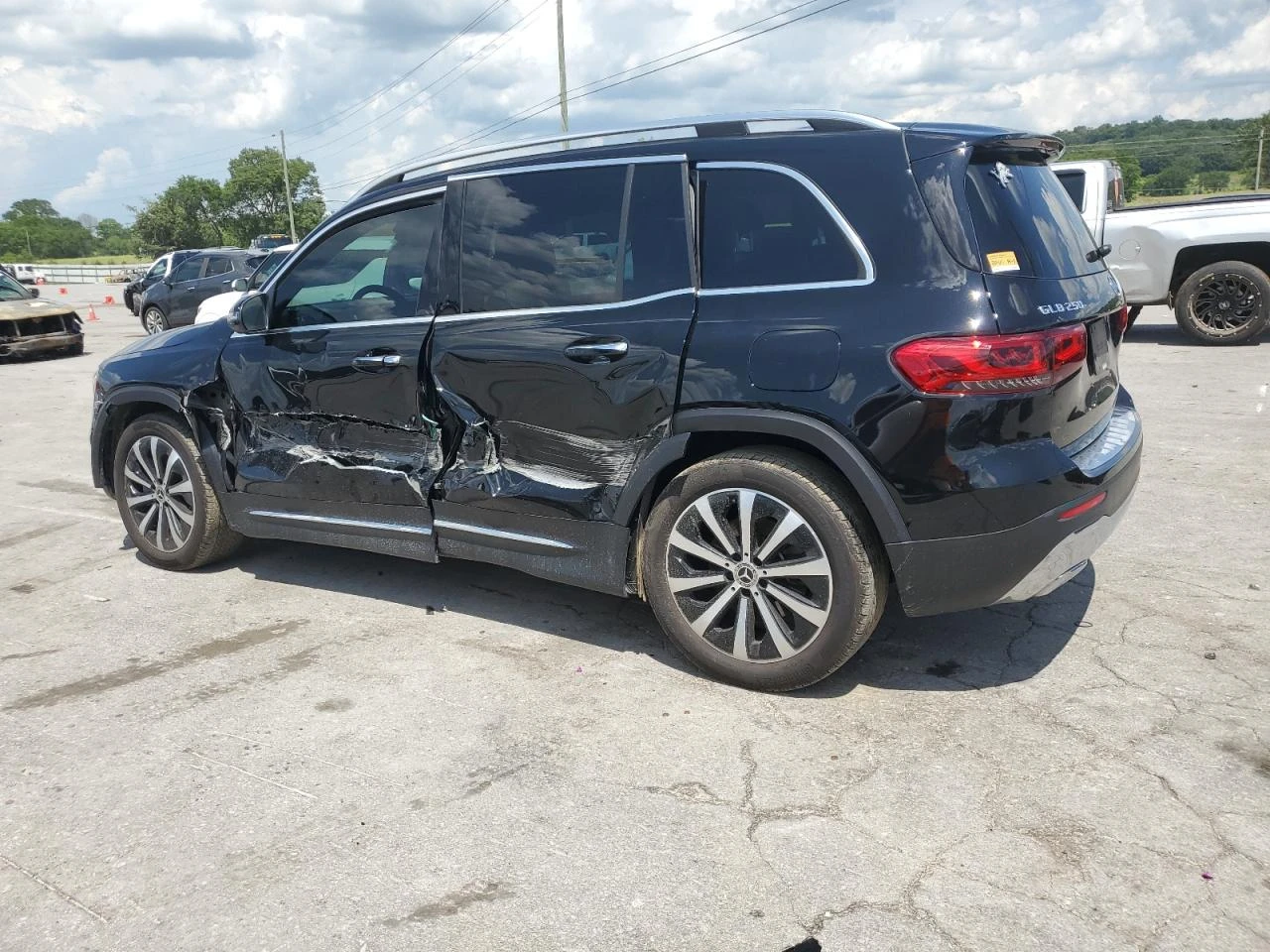 Mercedes-Benz GLC 250 4MATIC - изображение 4