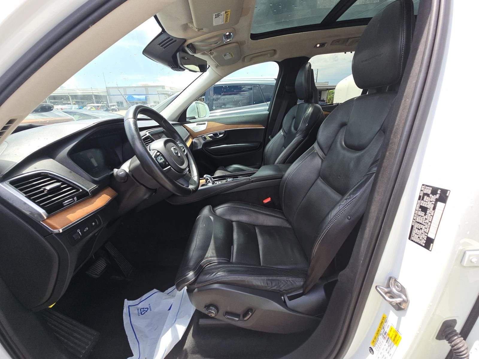 Volvo Xc90 T8* Inscription* Масаж* Bowers&Wilkins* Въздух*  - изображение 8