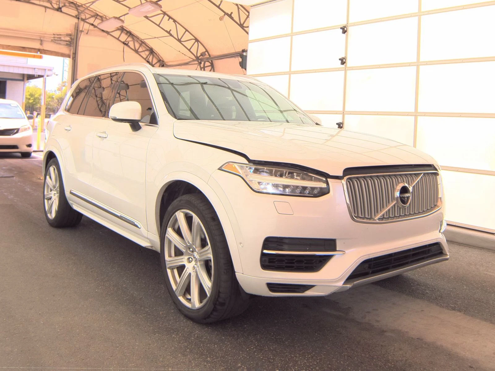 Volvo Xc90 T8* Inscription* Масаж* Bowers&Wilkins* Въздух*  - изображение 3