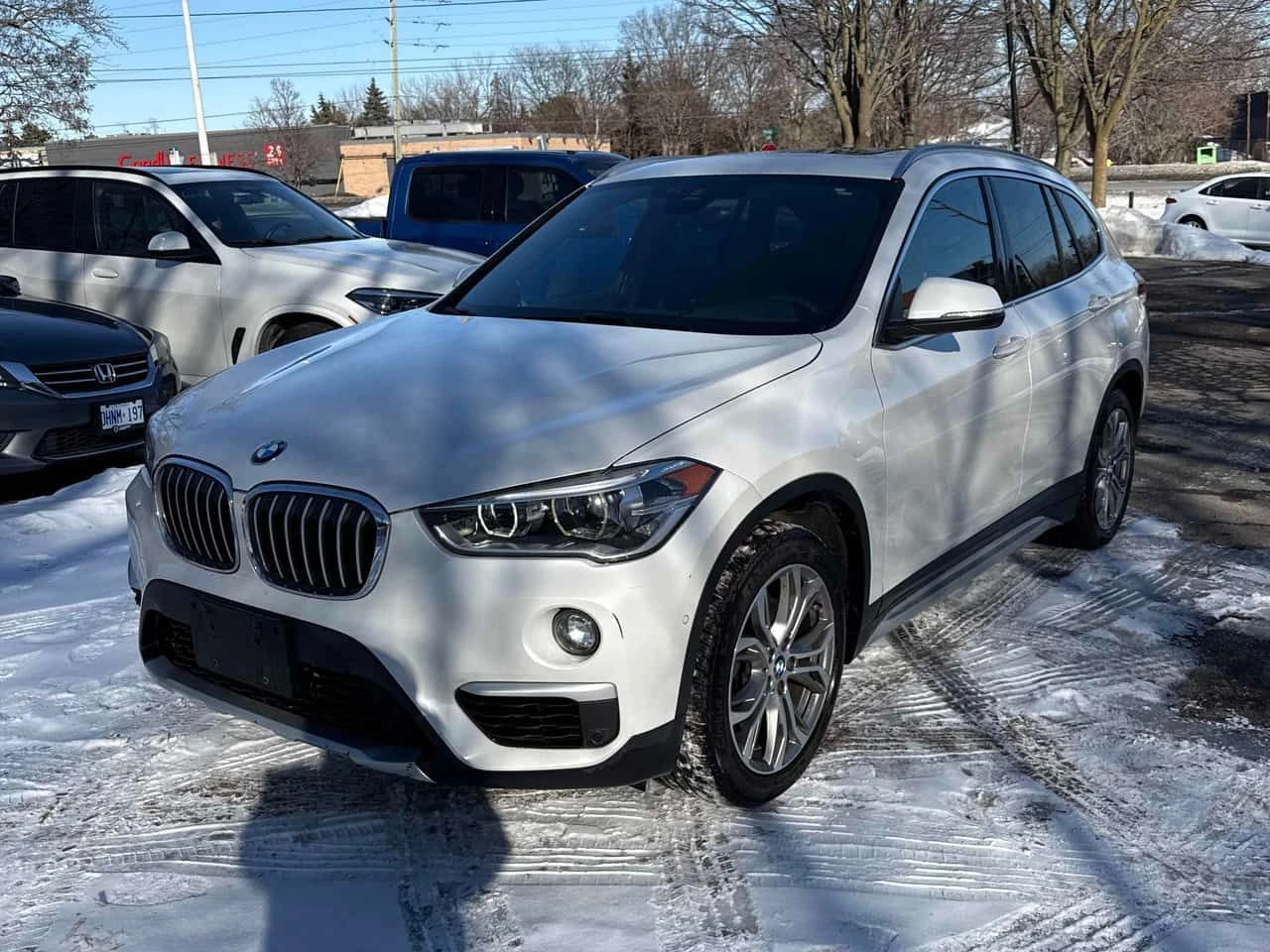 BMW X1  xDrive28i /CAMERA/ ПОДГРЕВИ 