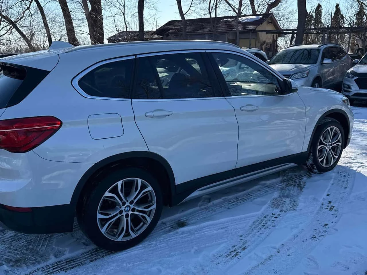 BMW X1  xDrive28i /CAMERA/ ПОДГРЕВИ , снимка 3 - Автомобили и джипове - 53854335