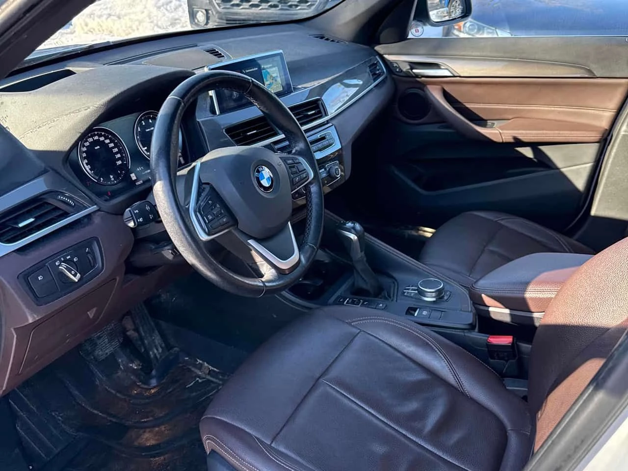 BMW X1  xDrive28i /CAMERA/ ПОДГРЕВИ , снимка 5 - Автомобили и джипове - 53854335