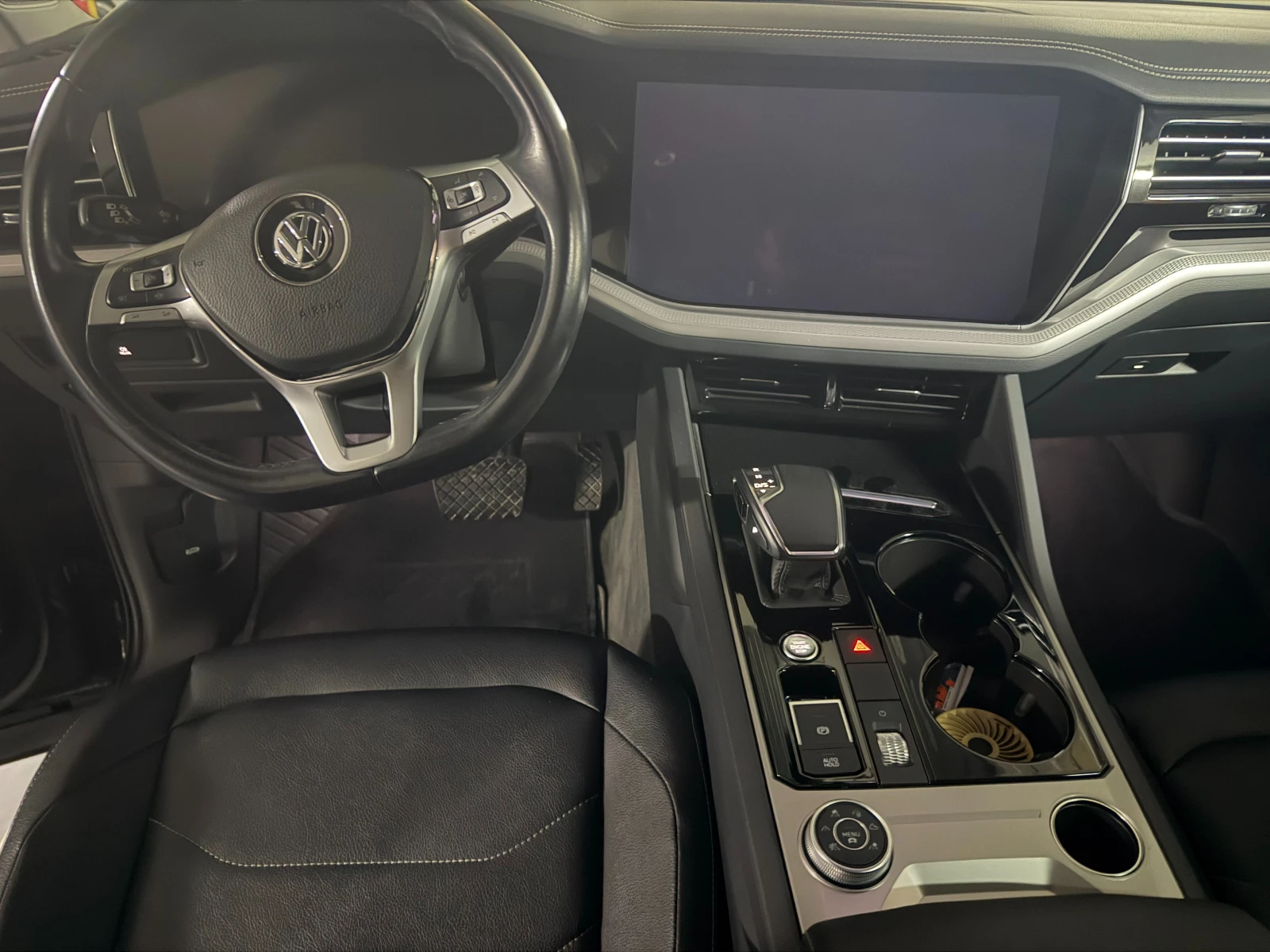 VW Touareg, снимка 5 - Автомобили и джипове - 54245744