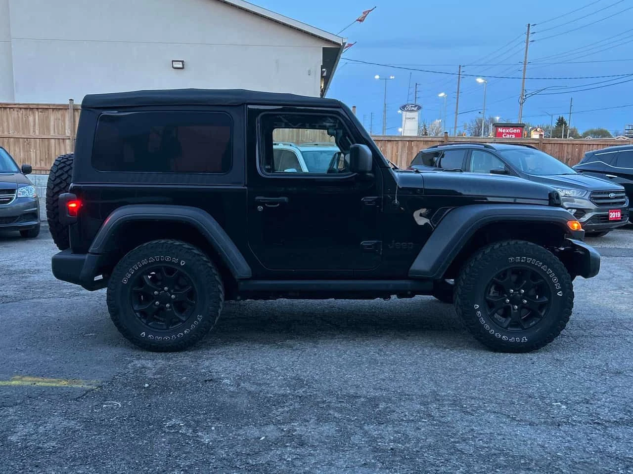 Jeep Wrangler * Willys * АВТОКРЕДИТ БЕЗ ПЪРВОНАЧАЛНА ВНОСКА* , снимка 3 - Автомобили и джипове - 55569845