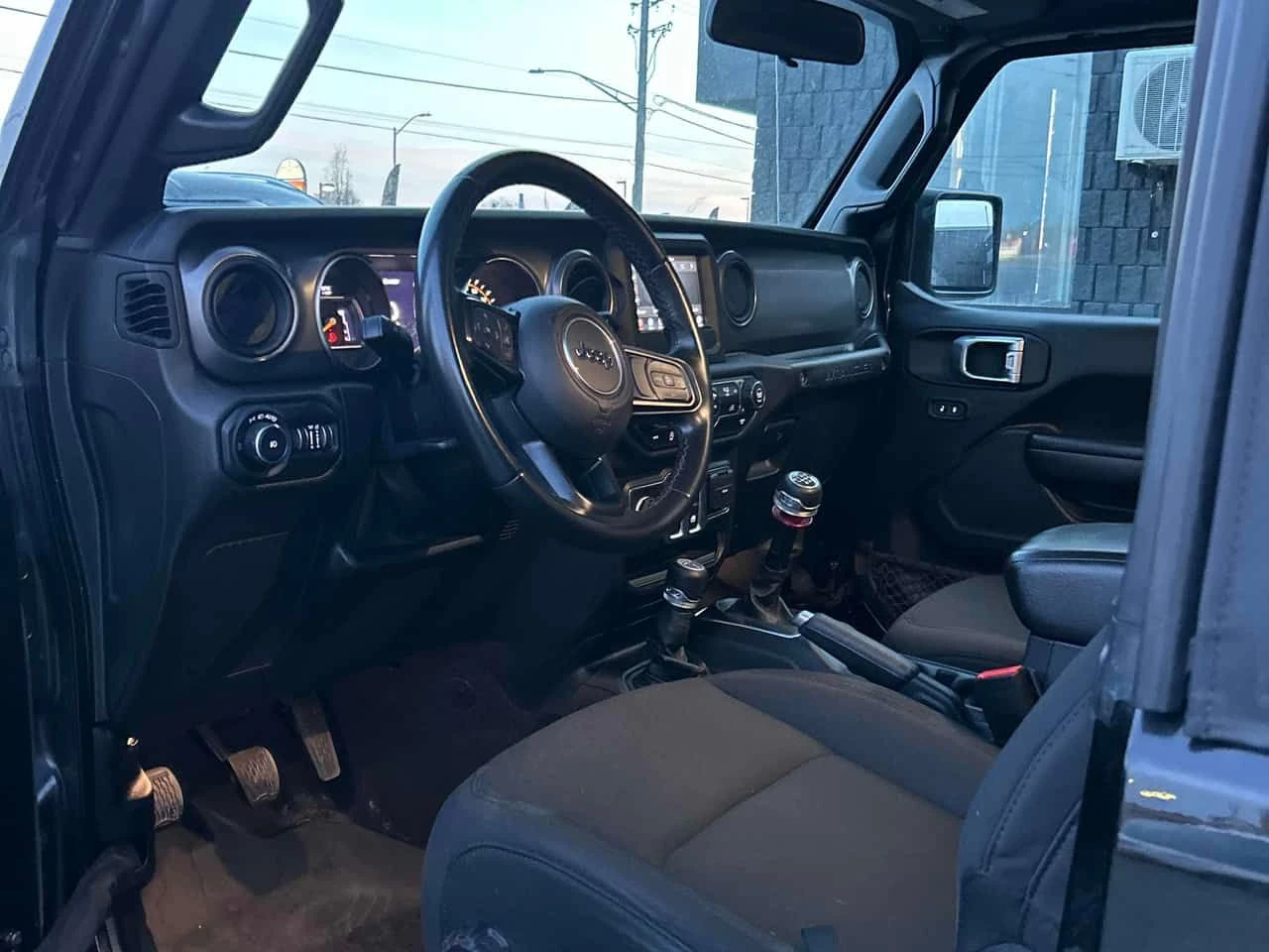 Jeep Wrangler * Willys * АВТОКРЕДИТ БЕЗ ПЪРВОНАЧАЛНА ВНОСКА* , снимка 5 - Автомобили и джипове - 55569845