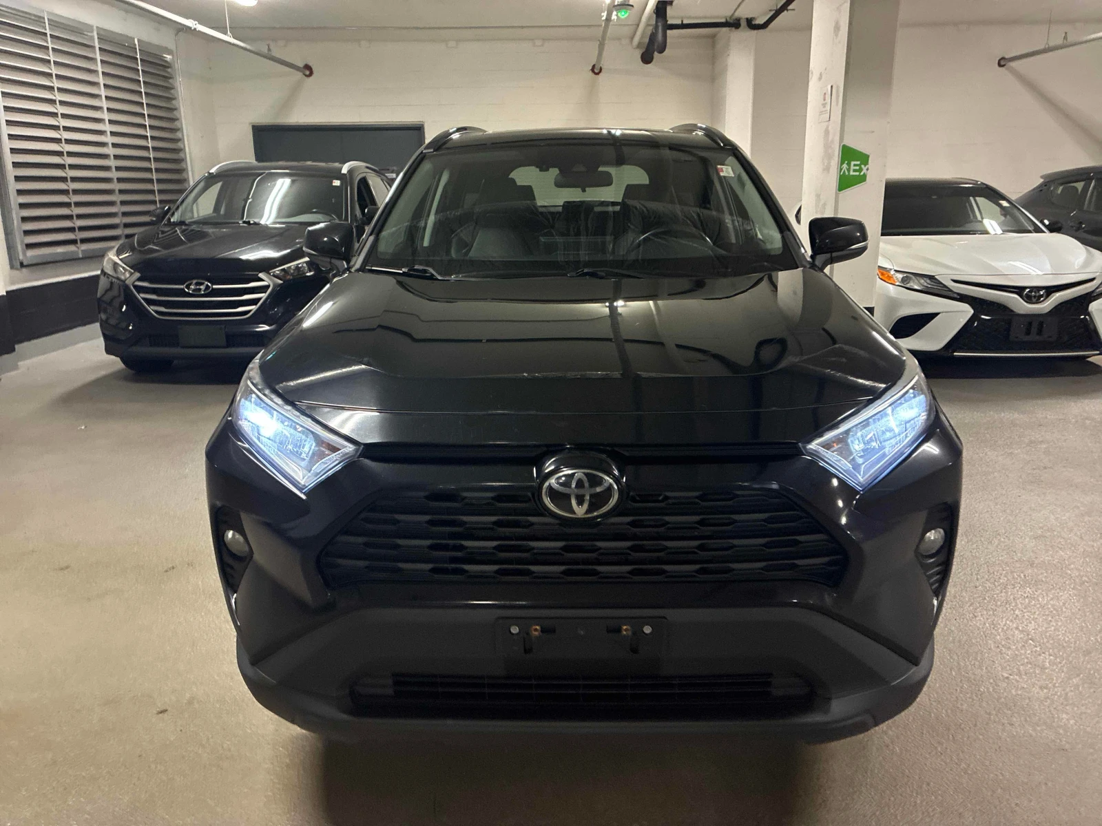 Toyota Rav4 * XLE * CARFAX * ОТ ПРЕДСТАВИТЕЛСТВО * , снимка 6 - Автомобили и джипове - 56042063