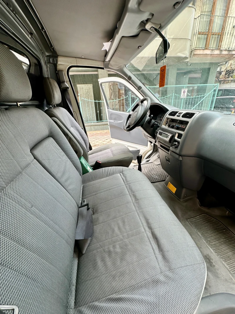 Toyota Hiace D4D, снимка 7 - Бусове и автобуси - 52531349