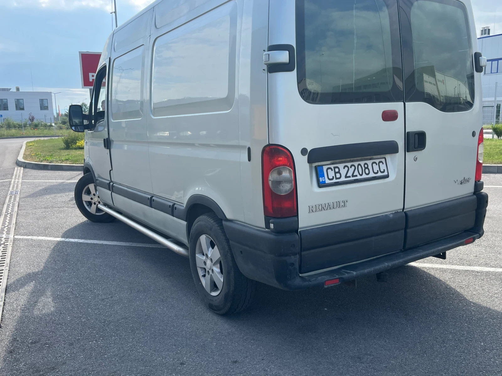 Renault Master 2.5 DCI Климатик, снимка 5 - Бусове и автобуси - 54734345