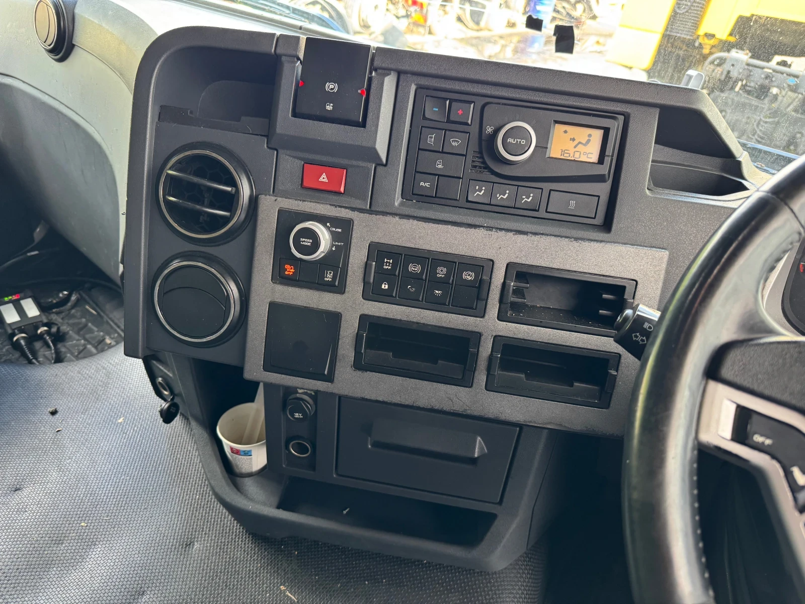 Renault T 430 Euro 6 - изображение 8