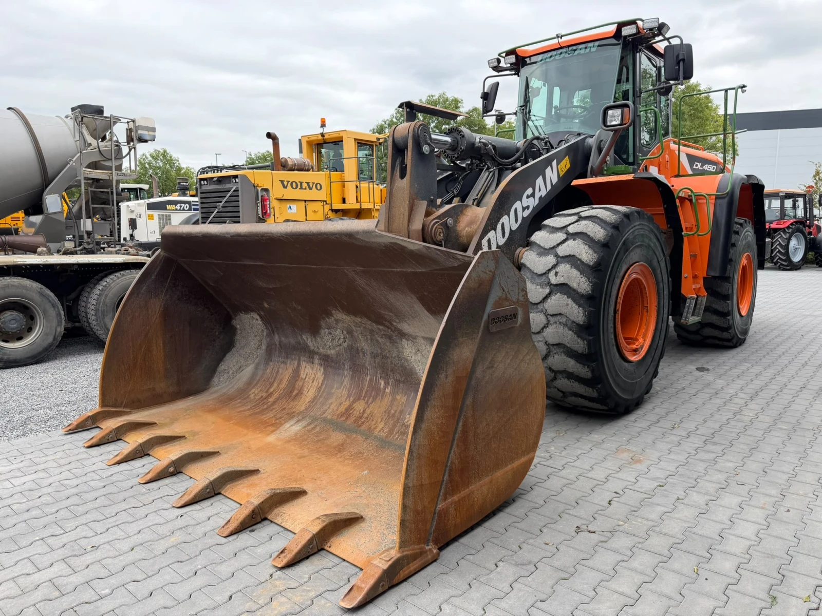 Челен товарач DOOSAN DL 450 ЛИЗИНГ
