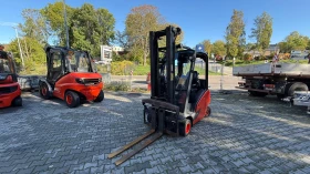      Linde H20T-01 Triplex. Zinkenvertsellgerät 