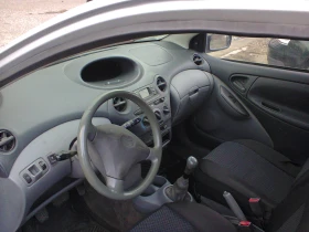 Toyota Yaris 1.0 Газ-бензин , снимка 14