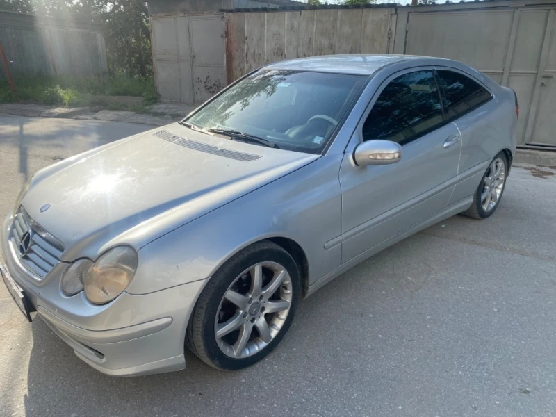 Mercedes-Benz C 220 Cdi, снимка 3 - Автомобили и джипове - 49445079