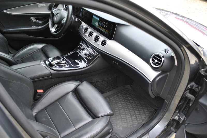 Mercedes-Benz E 220, снимка 9 - Автомобили и джипове - 49997481