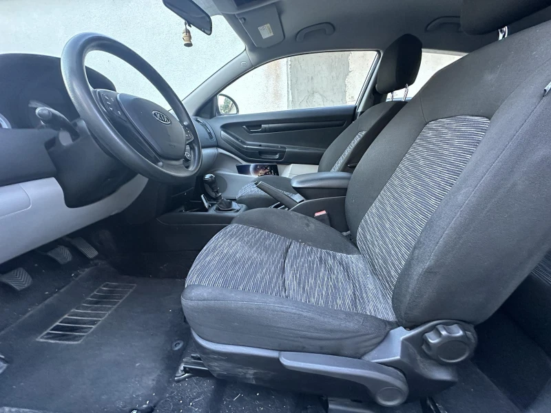 Kia Ceed, снимка 10 - Автомобили и джипове - 52078901