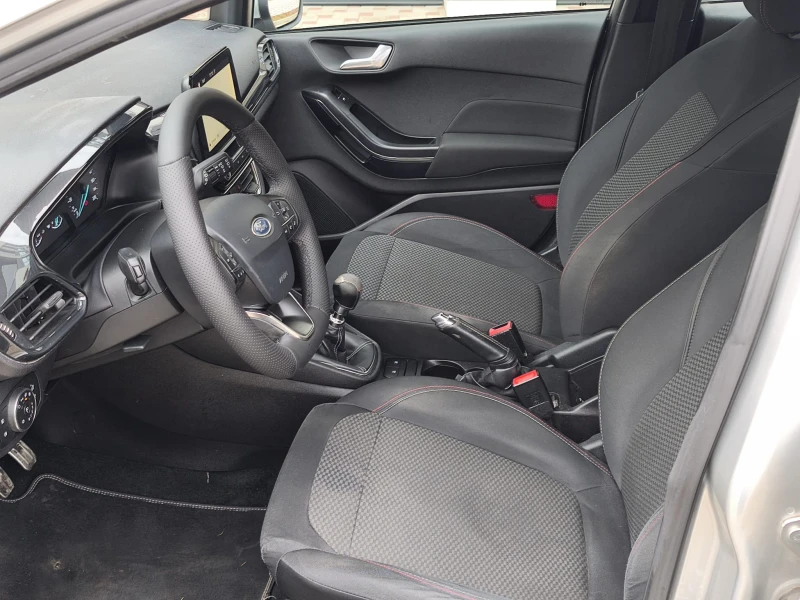 Ford Fiesta 1.5 TDCI  ST-LINE, снимка 6 - Автомобили и джипове - 52184768