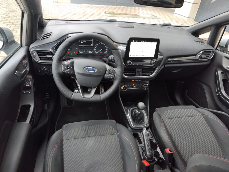 Ford Fiesta 1.5 TDCI  ST-LINE, снимка 8 - Автомобили и джипове - 52184768
