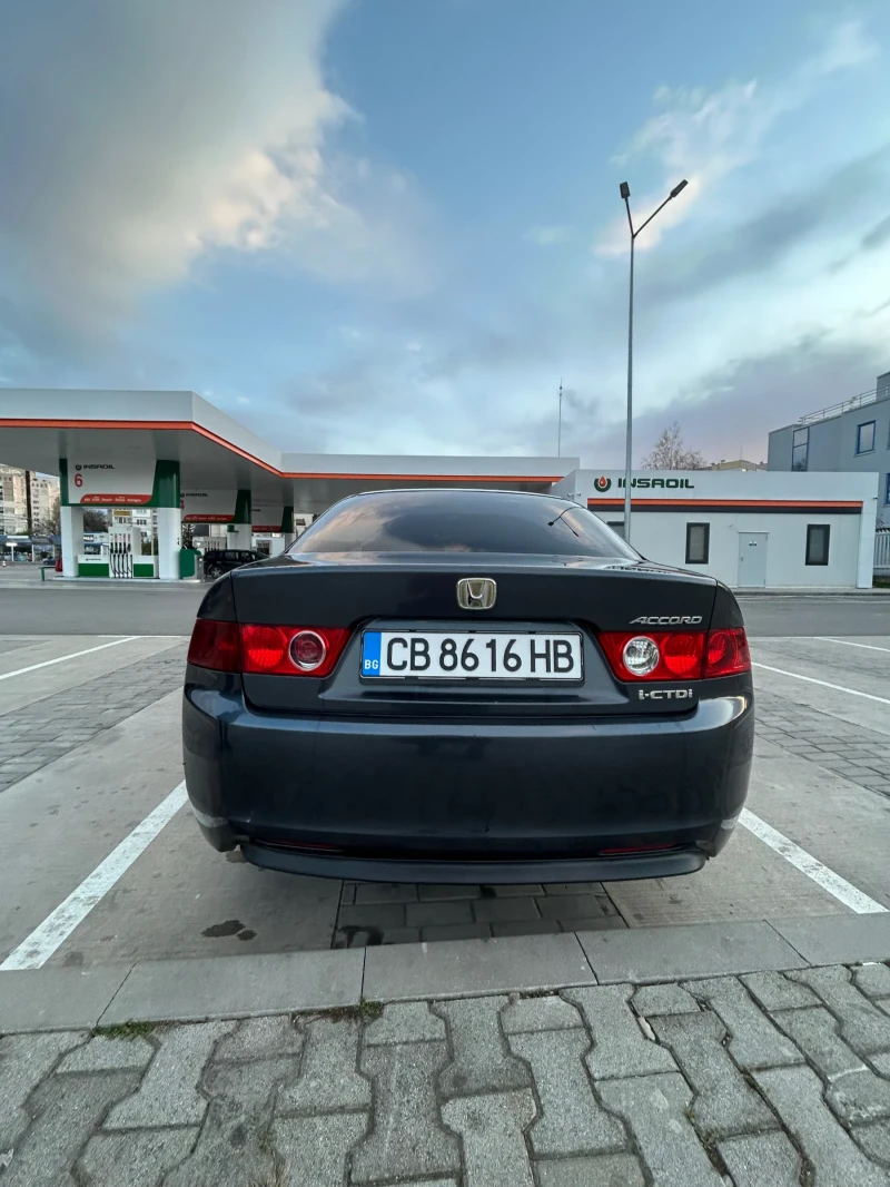 Honda Accord 2.2 i-CTDi, снимка 7 - Автомобили и джипове - 52249924