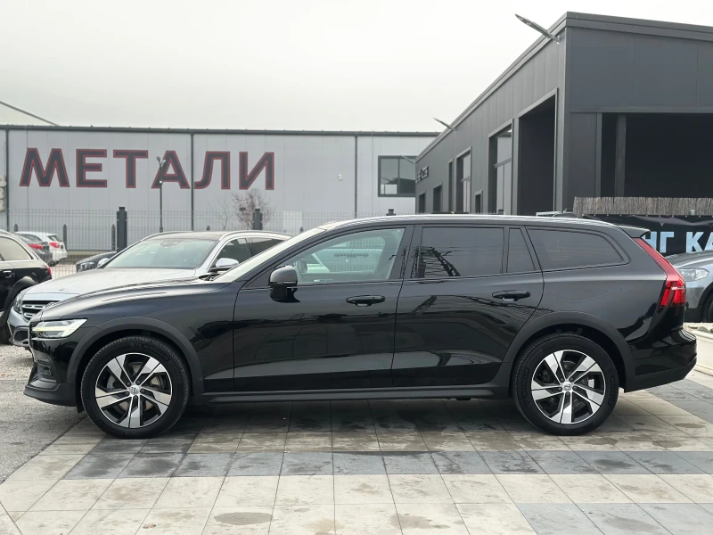 Volvo V60 Cross Country 2.0 B4 Mild Hybrid AWD Geartronic, снимка 6 - Автомобили и джипове - 52859581