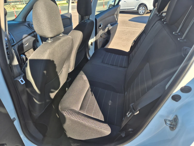 Dacia Sandero LAUREATE 1.5D-M/T, снимка 12 - Автомобили и джипове - 52927928