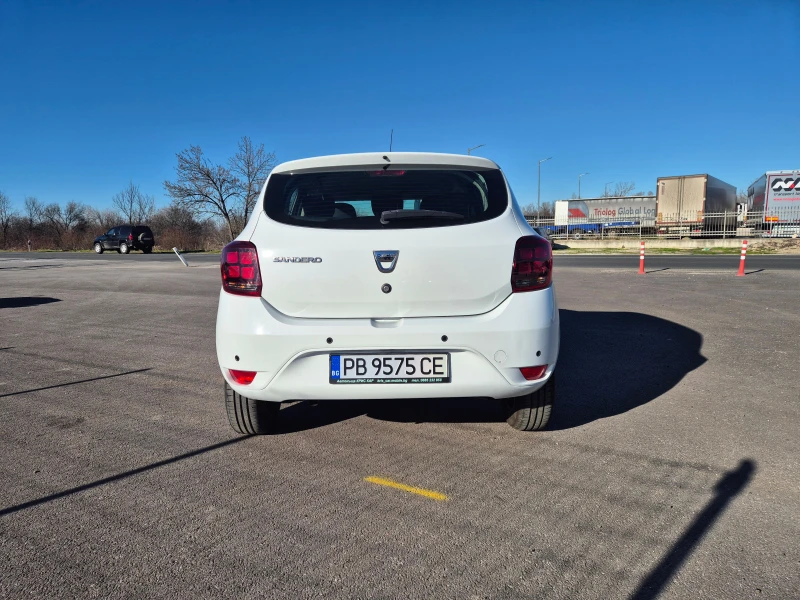 Dacia Sandero LAUREATE 1.5D-M/T, снимка 4 - Автомобили и джипове - 52927928