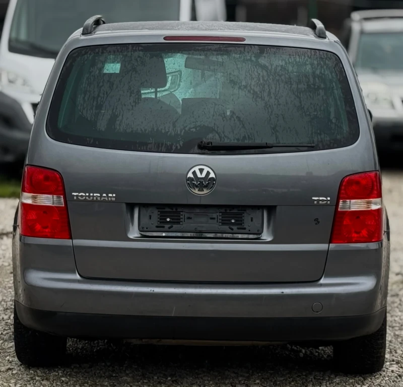 VW Touran 1.9TDI / 105кс, снимка 6 - Автомобили и джипове - 53087522