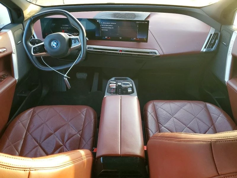BMW iX, снимка 8 - Автомобили и джипове - 55047471
