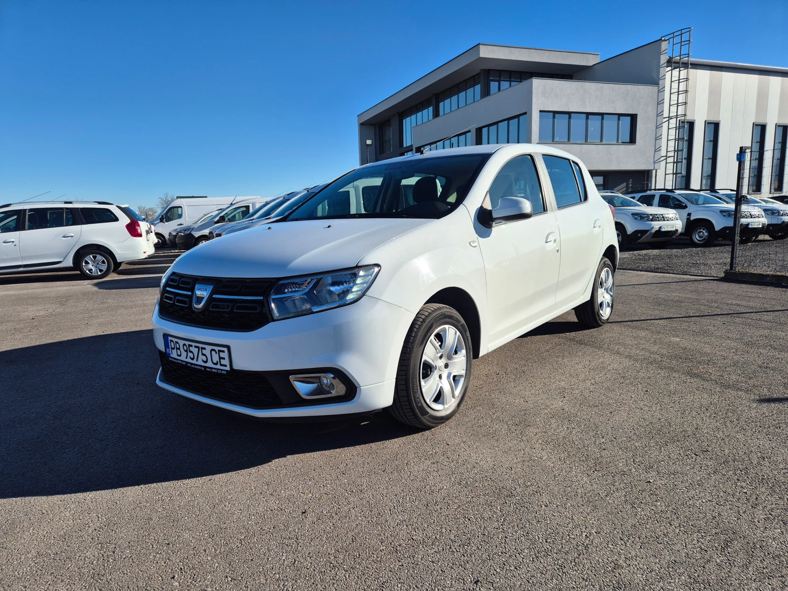 Dacia Sandero LAUREATE 1.5D-M/T, снимка 1