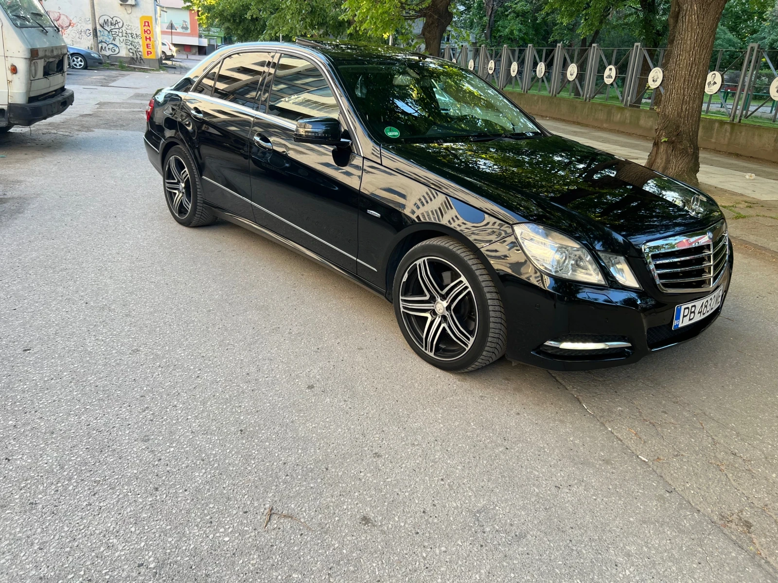 Mercedes-Benz E 350  - изображение 5