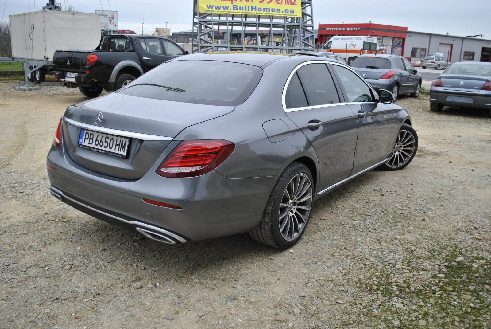 Mercedes-Benz E 220  - изображение 2