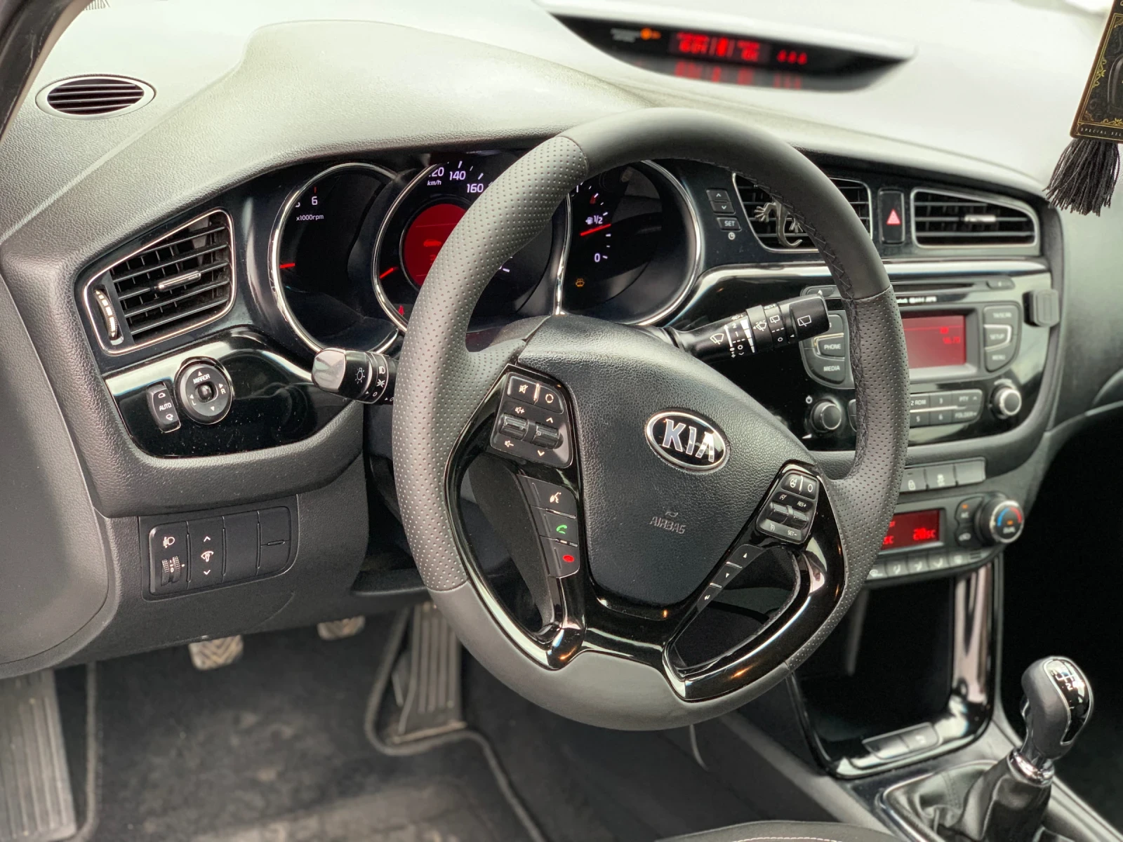 Kia Ceed E - изображение 6