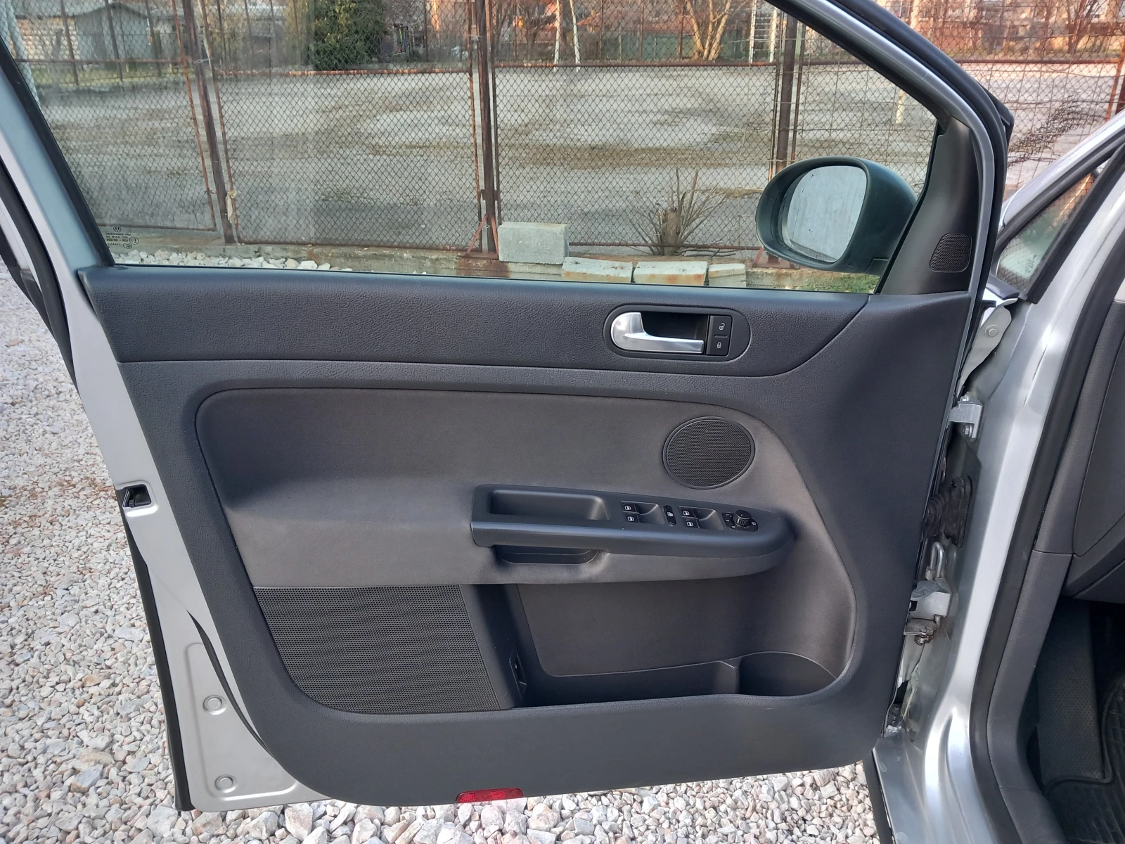 VW Golf Plus 1.4i 80кс климатроник, снимка 17 - Автомобили и джипове - 53866377