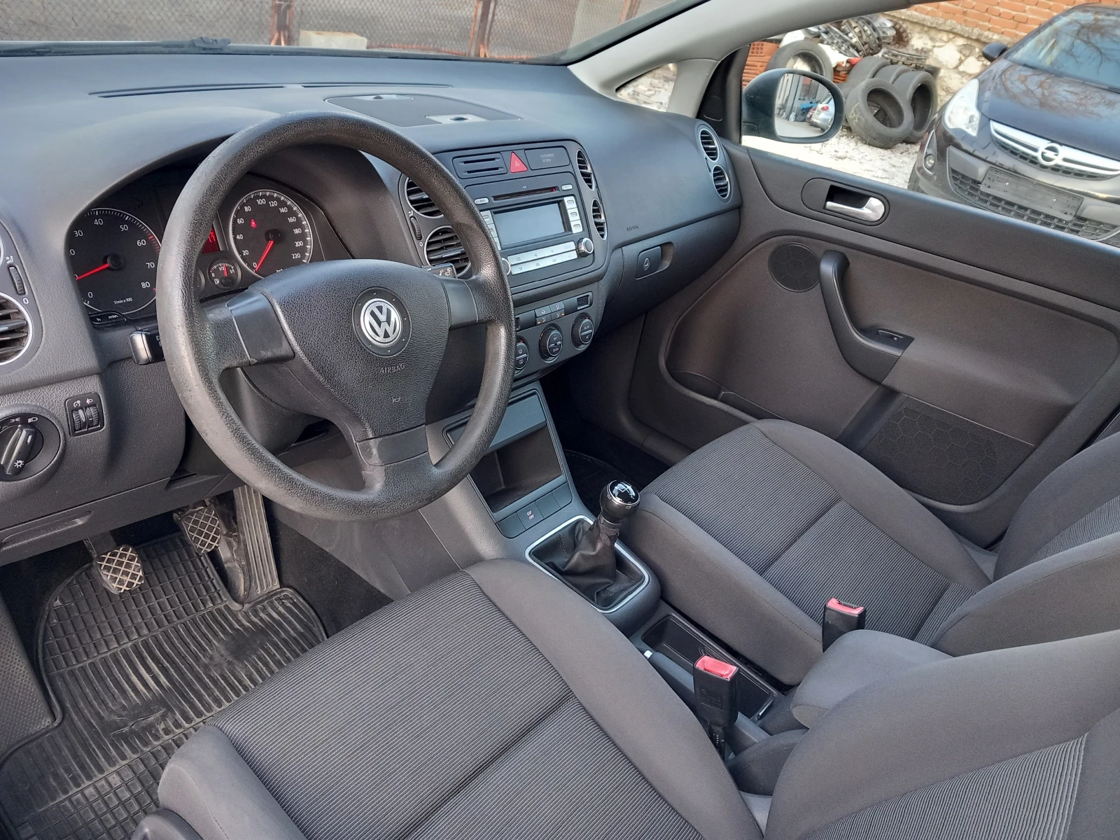 VW Golf Plus 1.4i 80кс климатроник, снимка 10 - Автомобили и джипове - 53866377