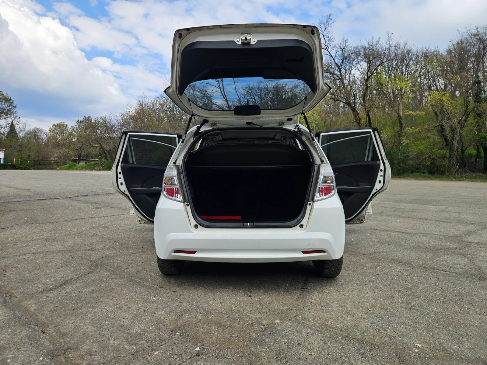 Honda Jazz 1.4 Hibrid, снимка 3 - Автомобили и джипове - 54258924