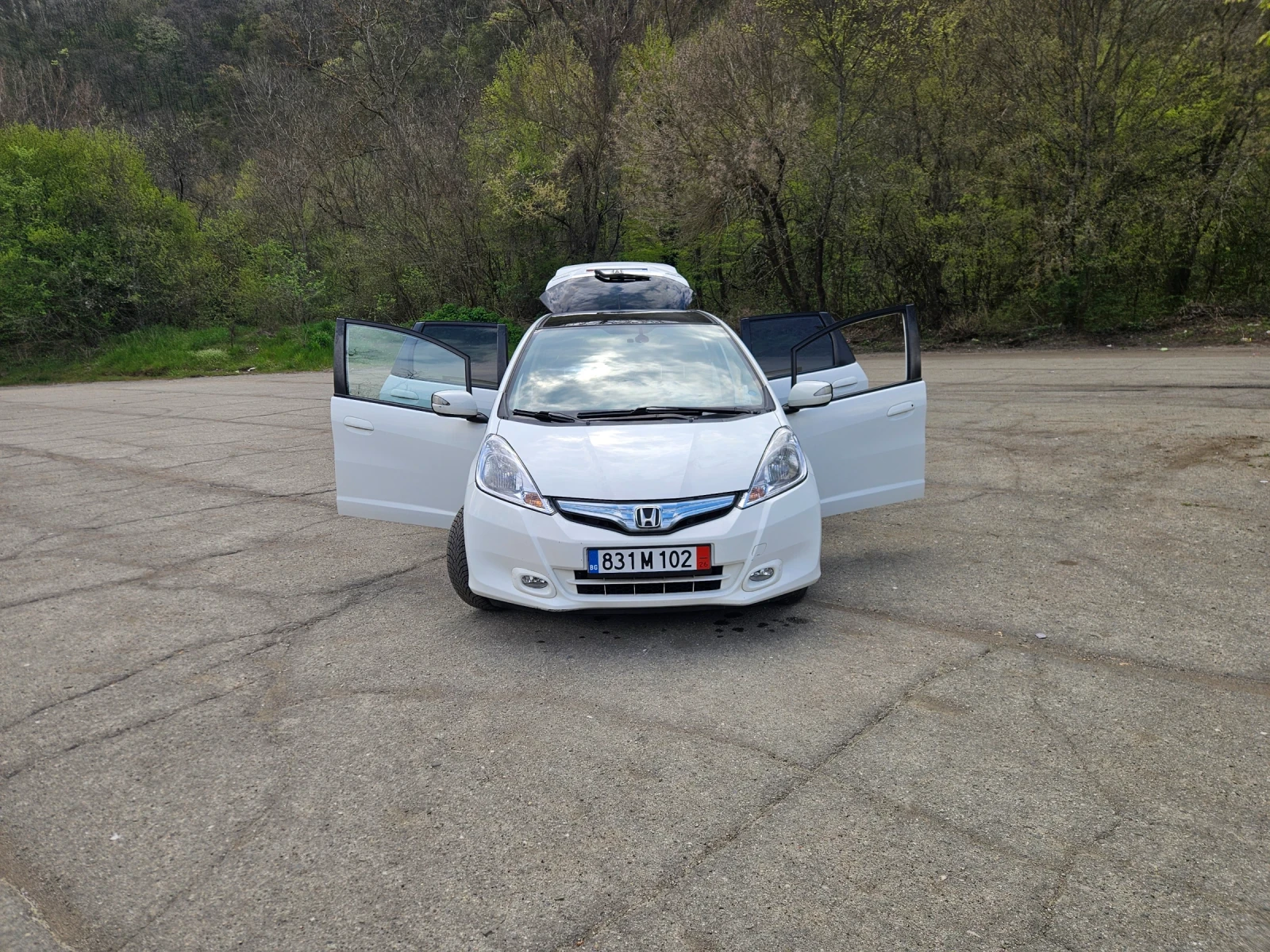 Honda Jazz 1.4 Hibrid, снимка 2 - Автомобили и джипове - 54258924