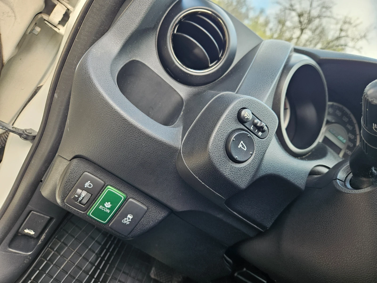 Honda Jazz 1.4 Hibrid, снимка 11 - Автомобили и джипове - 54258924